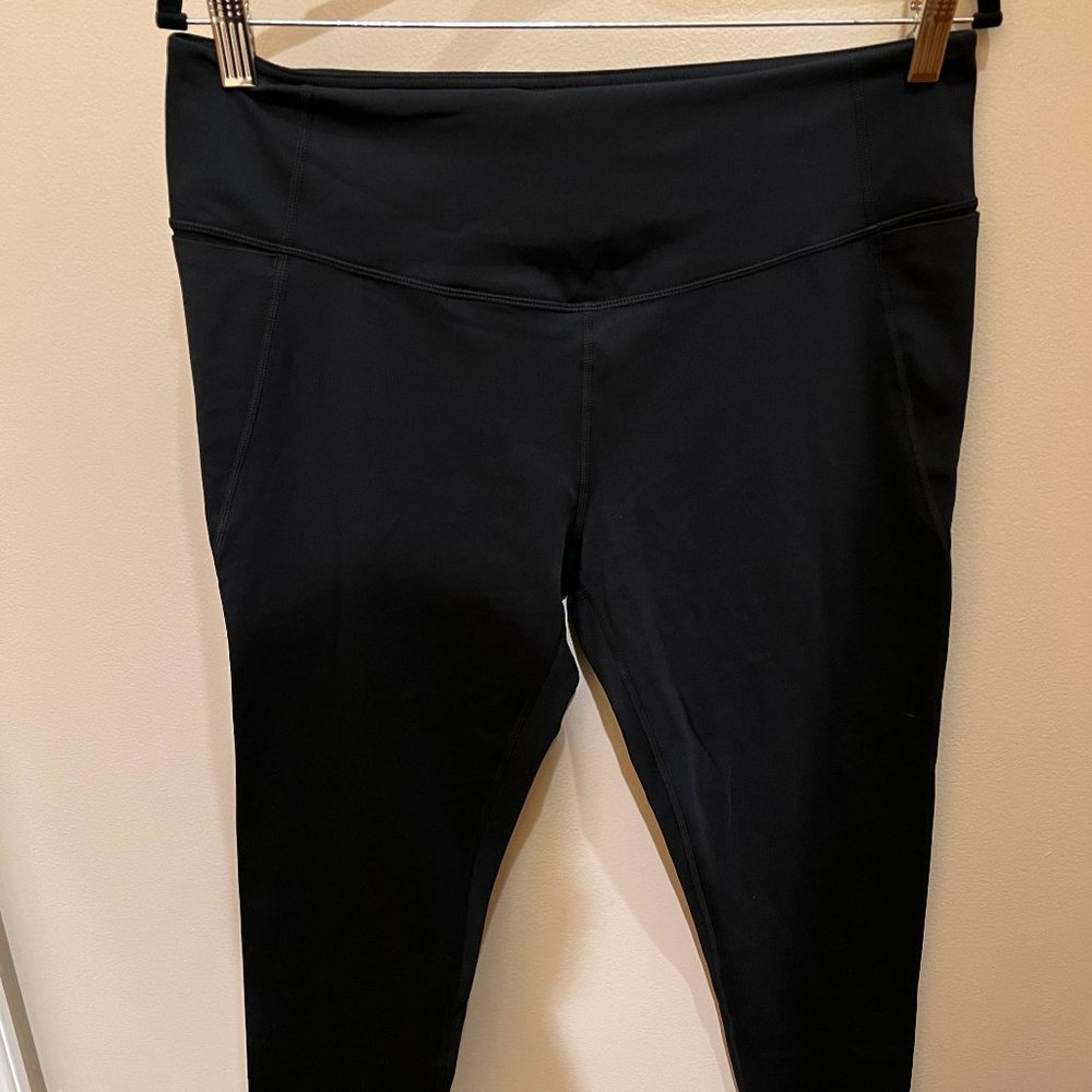 Black Capri Zella Leggings with Pockets